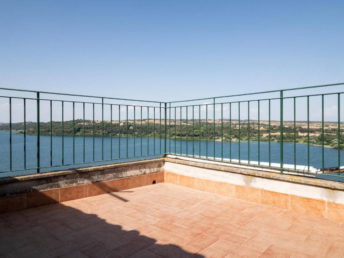 Attico Con Vista Lago - Miralago Anguillara Sabazia Bagian luar foto